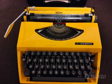 Macchina da scrivere vintage Triumph 