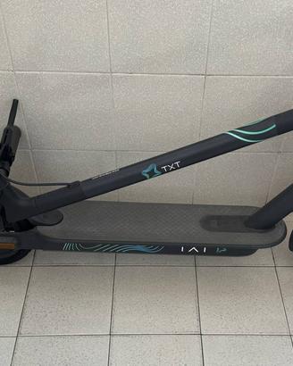 Monopattino elettrico come nuovo (usato 2 volte)