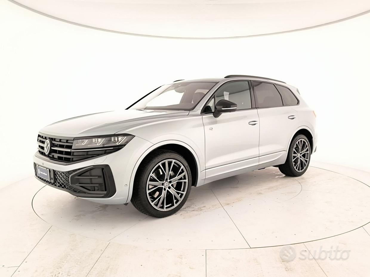 VOLKSWAGEN Touareg 3ª serie