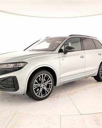 Volkswagen Touareg 3.0 v6 tdi atmosphere r-line ex