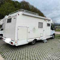 Camper Semi-integrale!