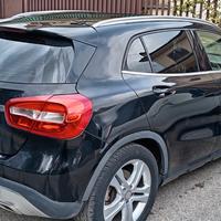 MERCEDES GLA 200D