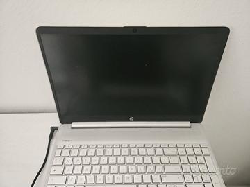 HP Laptop 15s (i5 12ª gen, SSD, Windows 11) – Perf