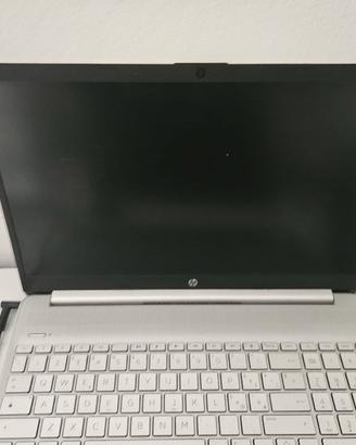 HP Laptop 15s (i5 12ª gen, SSD, Windows 11) – Perf