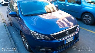 Peugeot 308 5 porte 15 HDi 130 CV navi ok neopaten