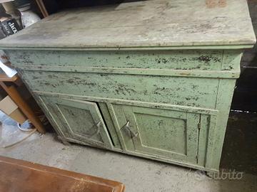 antica Madia da restaurare 