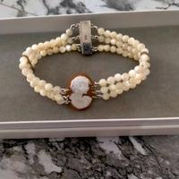 bracciale donna vintage in madreperla e cammeo 