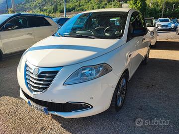 Lancia Ypsilon 0.9 TwinAir 85 CV 5 porte S&S Silve