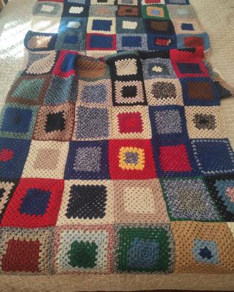 copertine realizzate all uncinetto in lana