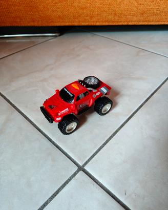 macchinina giocattolo con luci e suoni