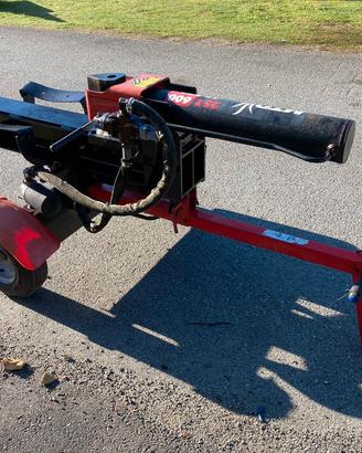 Spaccalegna MTD LS550 da 25 tonnellate