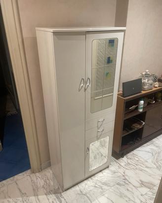 Mobiletto con specchio