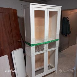 Libreria e vetrina Hemnes