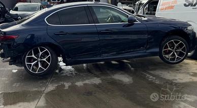 RICAMBI USATI AUTO ALFA ROMEO Giulia GTA 50541716