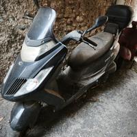 Kymco Dink 200