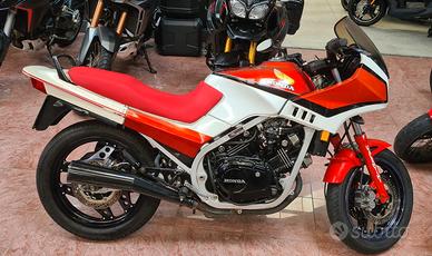 Honda VF 500 F (1983 - 87)
