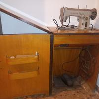 Macchina per cucire Singer anni 60 con mobile