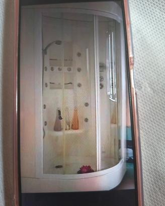 doccia idromassaggio con bagno turco