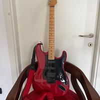 Chitarra elettrica rossa