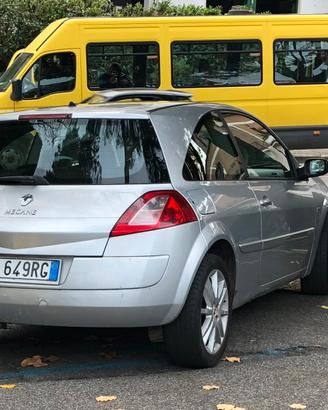 🚗 Renault Megane II 3 porte 2005 a 249€