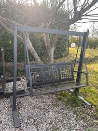 Dondolo in ferro battuto