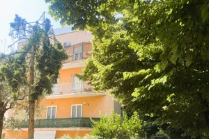 Appartamento di 97 m² con 3 locali e box auto a Ro