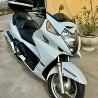 Honda Silverwing 600