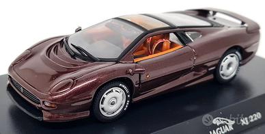 JAGUAR XJ220 (1992)