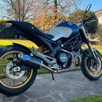 Ducati monster 2010