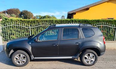 dacia Duster 1.2 black Shadows GPL 2017