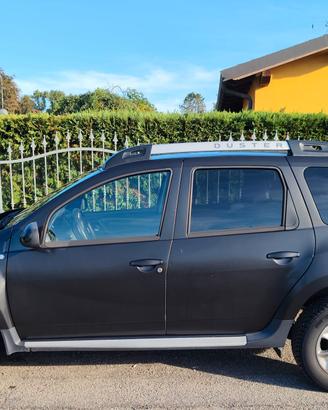 dacia Duster 1.2 black Shadows GPL 2017