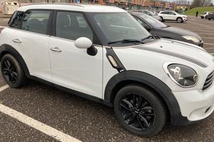 Mini Countryman neopatentati