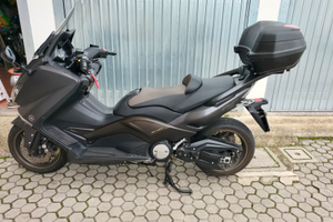 Scooter T-Max Marca Yamaha