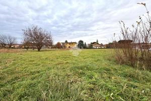 TER. RESIDENZIALE A MONTEVIALE