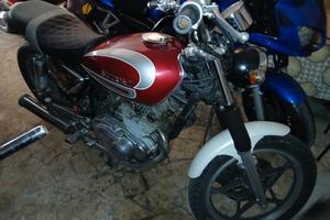moto Suzuki gs