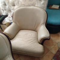  2 poltrone in pelle