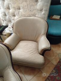  2 poltrone in pelle