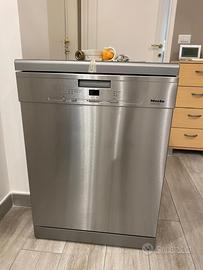 Lavastoviglie Miele modello G 4930 SC Jubilee