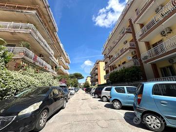 5 LOCALI A NAPOLI
