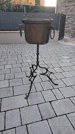 Paiolo bracere porta vaso ferro battuto a mano