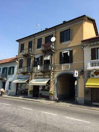 Immobile di 224 m² con più di 5 locali a Moncalier