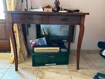 Scrittoio antico in legno