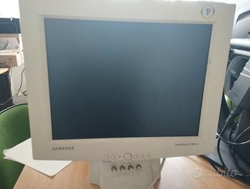 Monitor pc 15 pollici