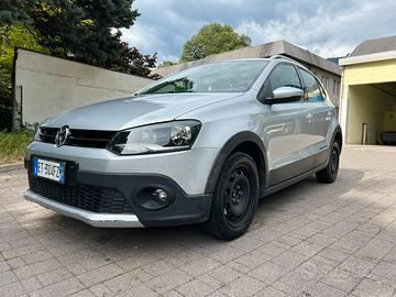 Volkswagen cross polo 2014