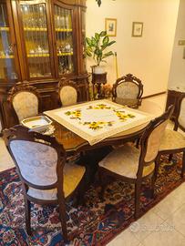 Tavolo in legno massello con 6 sedie stile classic