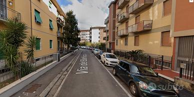 TRILOCALE CON DUE BALCONI in zona Isolotto