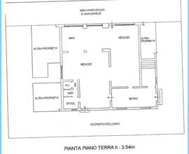 Negozio vetrinato a mestre in via bissuola