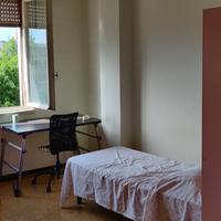 Si affitta a studentesse posti letto in doppia
