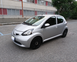 Toyota Aygo. 1.0 benzina