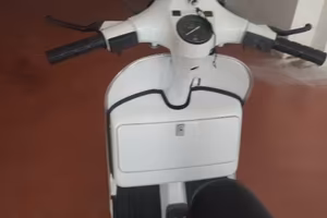 Vespa PX 125 del 1982.Un’autentica icona italiana